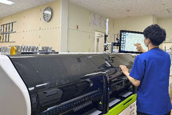 福岡和白病院　一般検査室